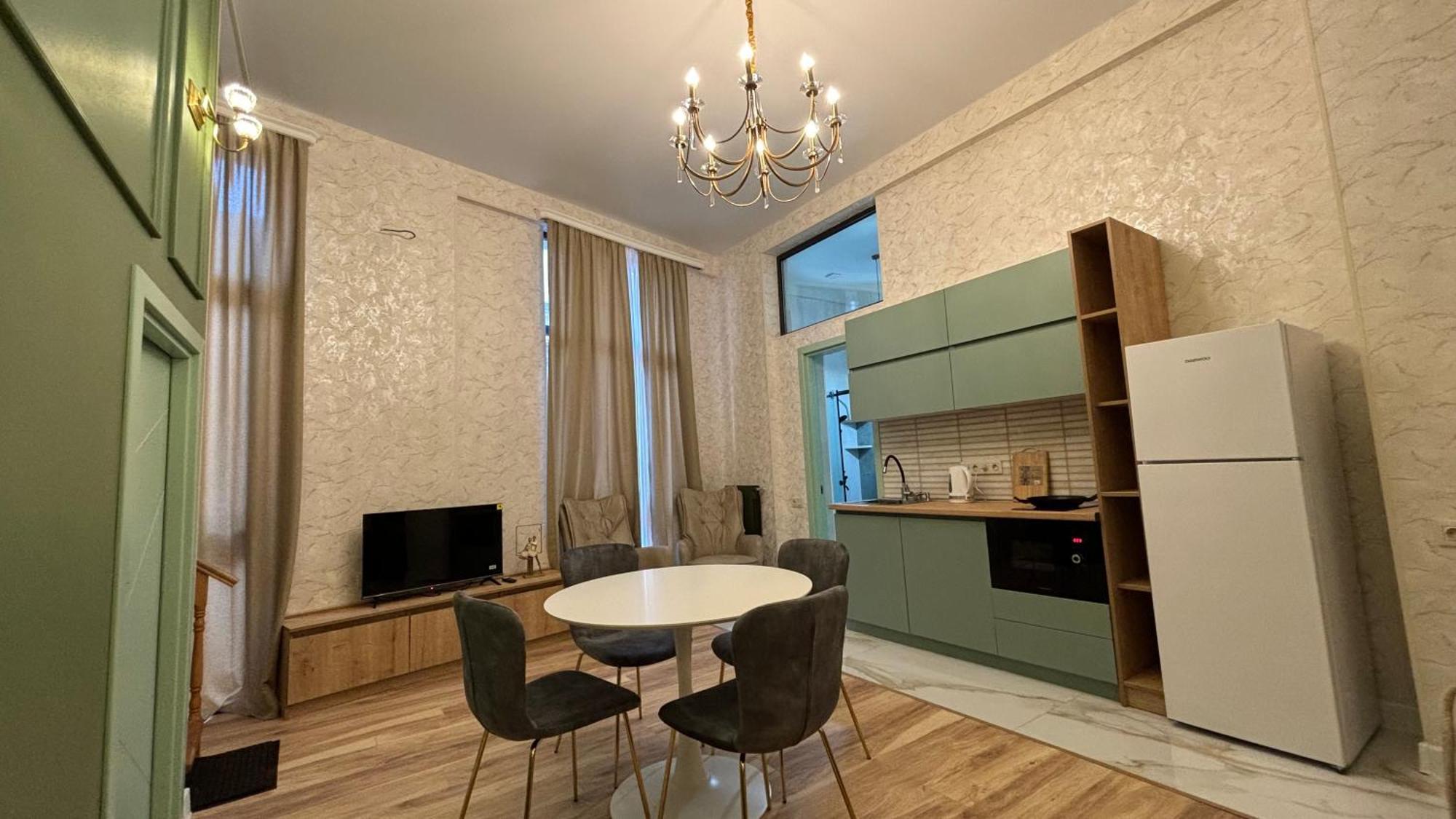 Made With Love Apartment Тбілісі Екстер'єр фото