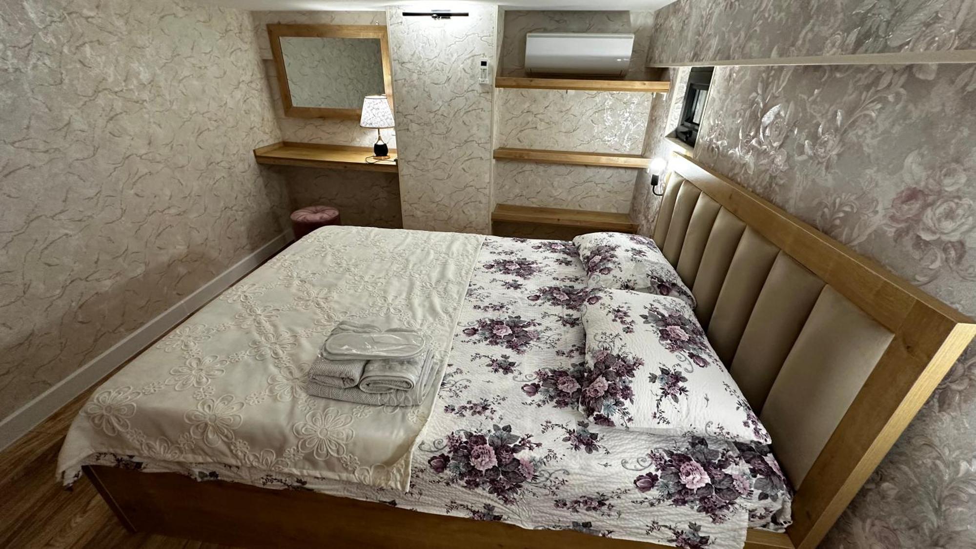 Made With Love Apartment Тбілісі Екстер'єр фото