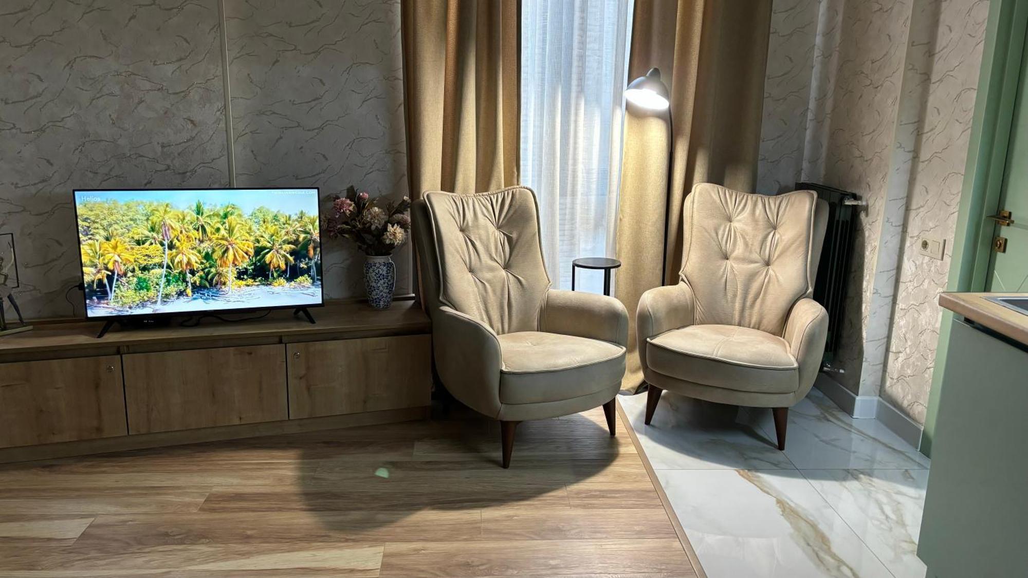 Made With Love Apartment Тбілісі Екстер'єр фото