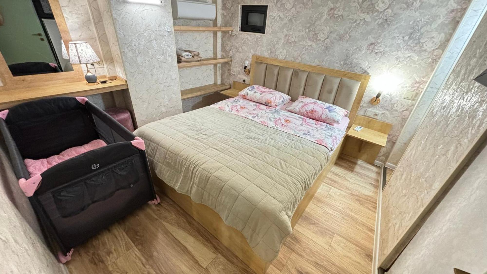 Made With Love Apartment Тбілісі Екстер'єр фото